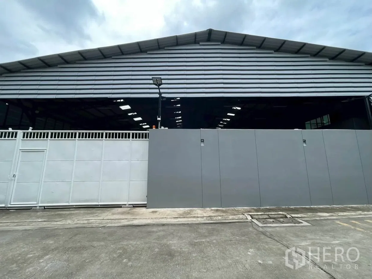 รูป ให้เช่า โกดัง 1107 ตรม ตลิ่งชัน ตลิ่งชัน กรุงเทพมหานคร - รูปที่ 2/9