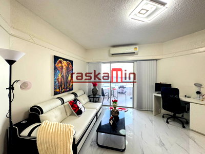 Condos for sale : For Sale – The Markland Condo (Studio Unit)