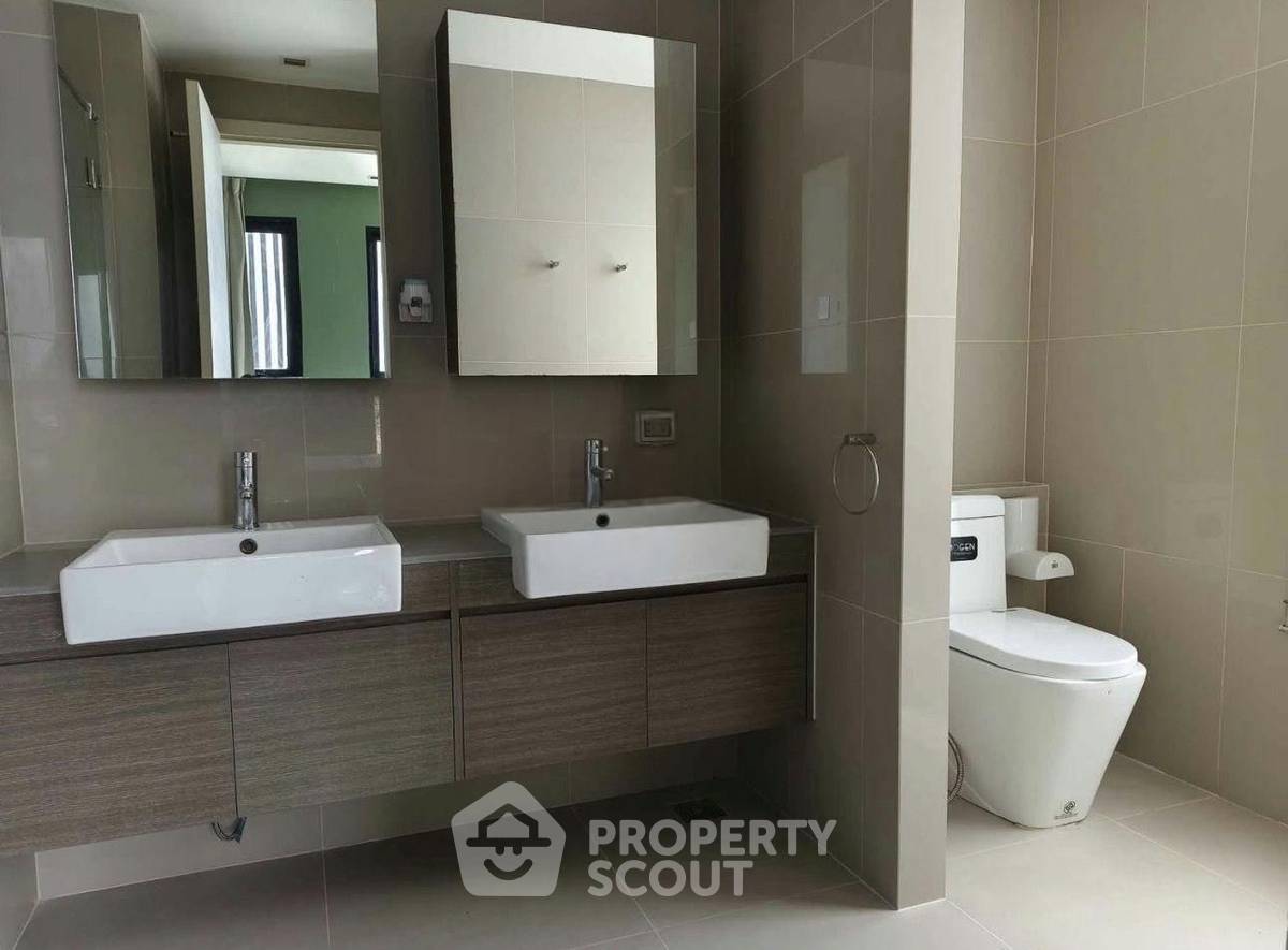 picture 2-BR Condo at Quinn Condo Ratchada 17 near MRT Sutthisan (ID 3290453) - 5/8