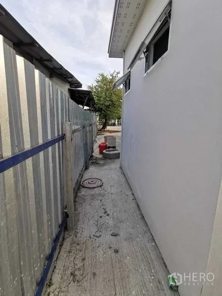 picture For rent Warehouse 180 sqm in Bang Na, Bangkok - 6/15