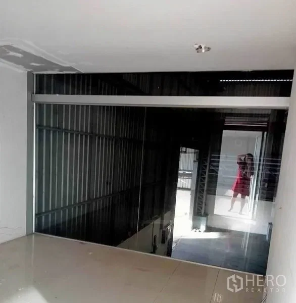 รูป ให้เช่า โรงงาน 1200 ตรม บางพลี สมุทรปราการ - รูปที่ 2/8