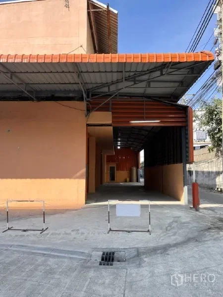 picture For rent Warehouse 268 sqm in Din Daeng, Din Daeng, Bangkok - 5/12