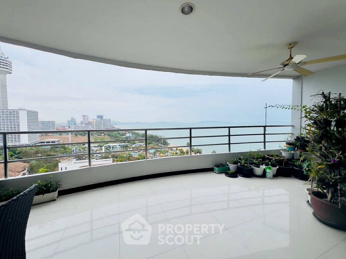 picture 2-BR Condo at View Talay 3 close to Phratamnak (ID 3281926) - 3/41