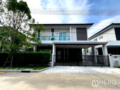Houses for rent Bangkok-Chon Buri Motorway : For Rent 4 Bedroom Detached House in Centro Rama 9-Krungthep Kreetha in Khlong Song Ton Nun, Lat Krabang, Bangkok