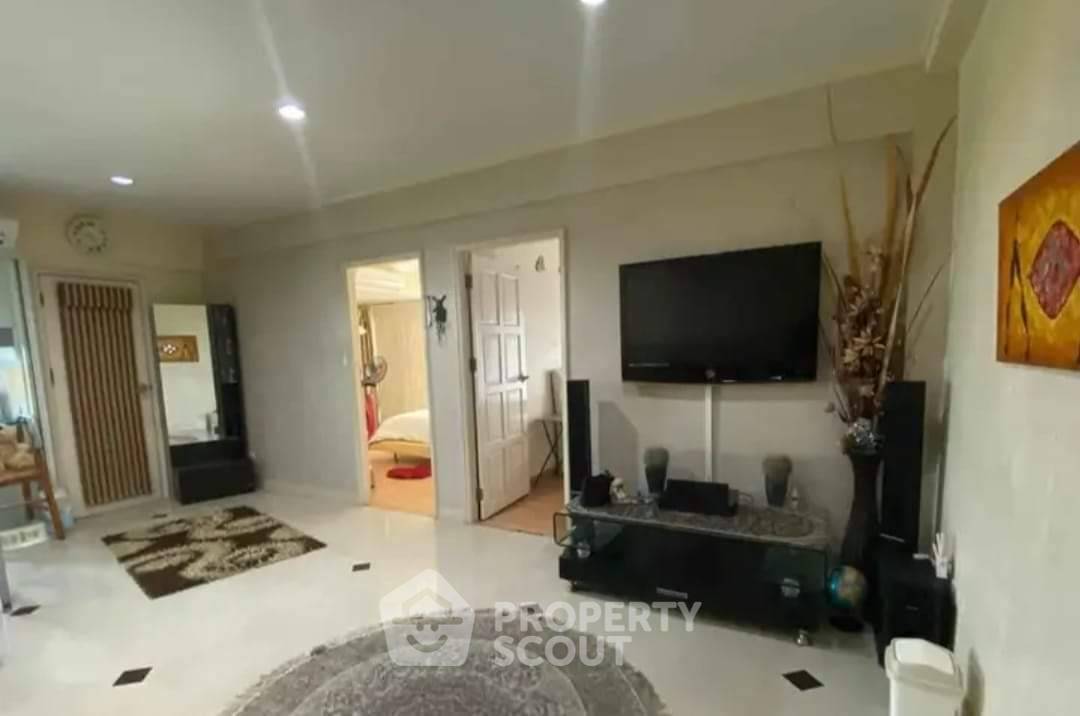 picture 2-BR Condo at Near Beach Residence close to Naklua (ID 3281746) - 5/11