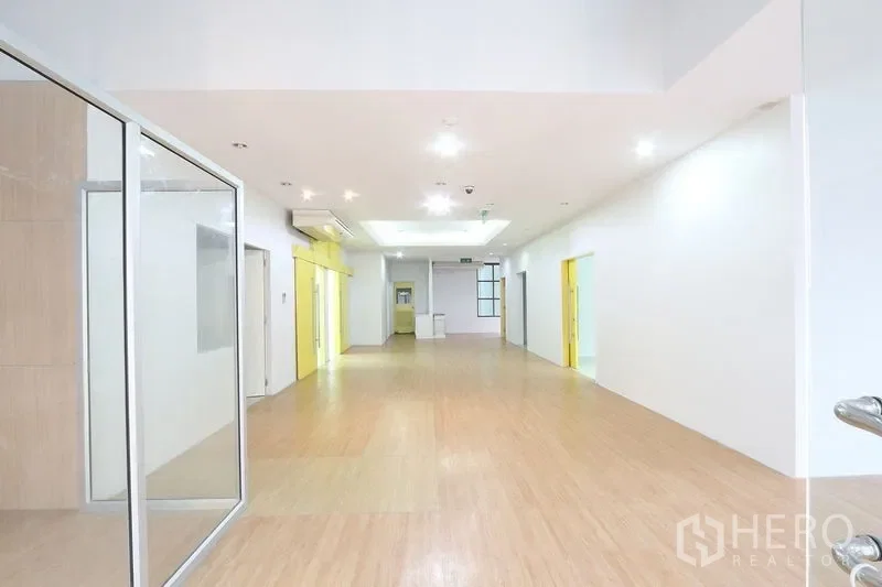รูป ให้เช่า ออฟฟิศ 828 ตรม บางนา บางนา กรุงเทพมหานคร BTS แบริ่ง - รูปที่ 4/12