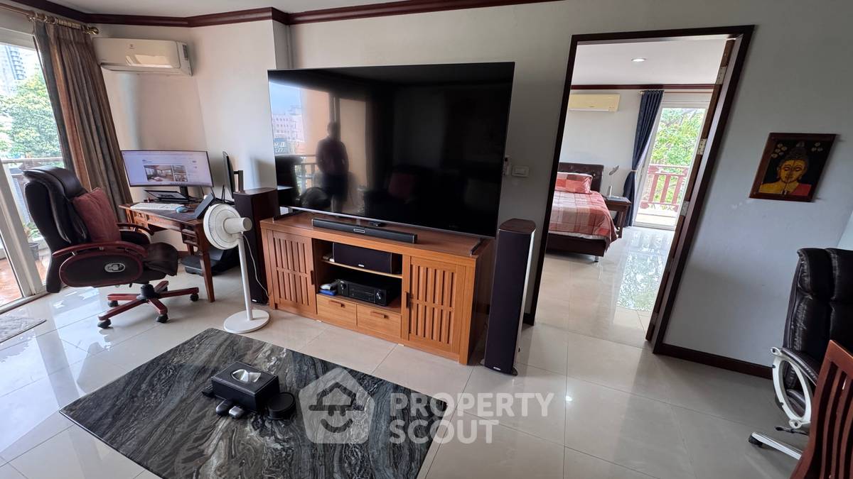 picture Spacious 1-BR 104 Sqm At Royal Hill Resort Condominium (ID 3281840) - 26/31