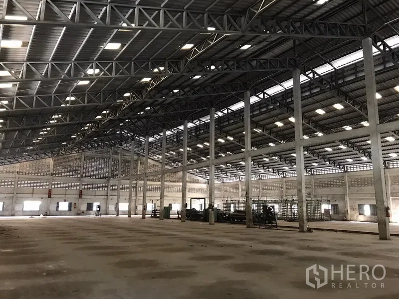 picture For rent Warehouse 2400 sqm in Phra Pradaeng, Samut Prakan - 2/3
