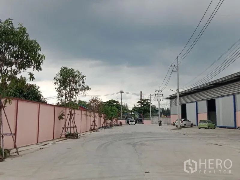 รูป ให้เช่า โรงงาน 3240 ตรม บ้านแพ้ว สมุทรสาคร - รูปที่ 10/11