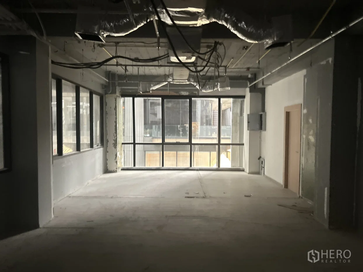 picture For rent Retail Space 88 sq.m. in Lumphini, Pathum Wan, Bangkok BTS Chitlom - 2/5