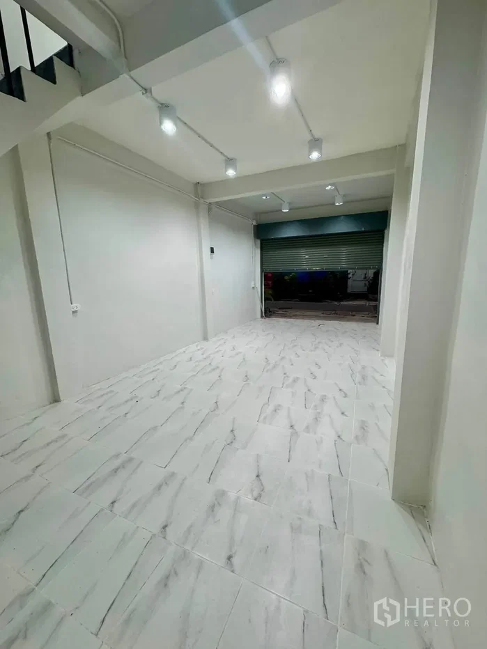 รูป ให้เช่า ตึกแถว 180 ตรม สาทร กรุงเทพมหานคร BTS สาทร สะพานตากสิน - รูปที่ 3/20