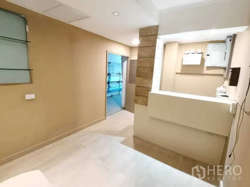 picture For rent Retail Space 320 sqm in Lumphini, Pathum Wan, Bangkok BTS Chitlom - 11/12