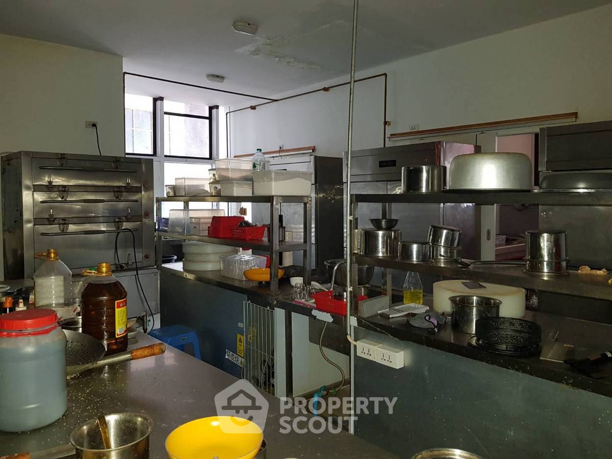 รูป คอนโด 6 ห้องนอน ขนาด 616 ตร.ม. ขายที่ Jomtien Plaza Condotel (ID 3281706) - รูปที่ 6/25