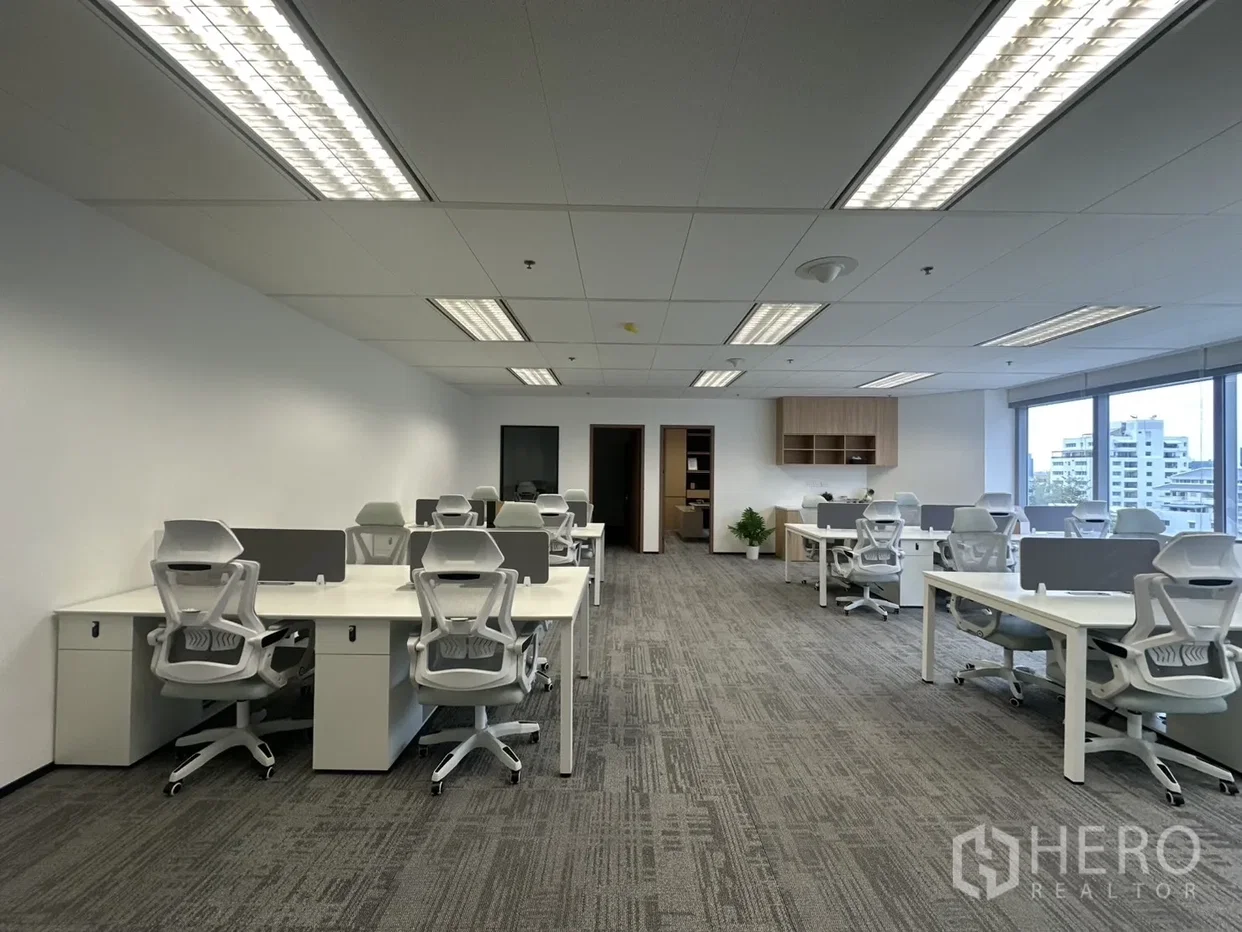 picture For rent Office Space 142 sq.m. in Lumphini, Pathum Wan, Bangkok BTS Phloen Chit - 5/16