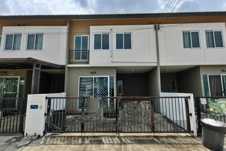 1-bed townhouse for sale, 1 sqm, 17 sq wah, Nong Chok