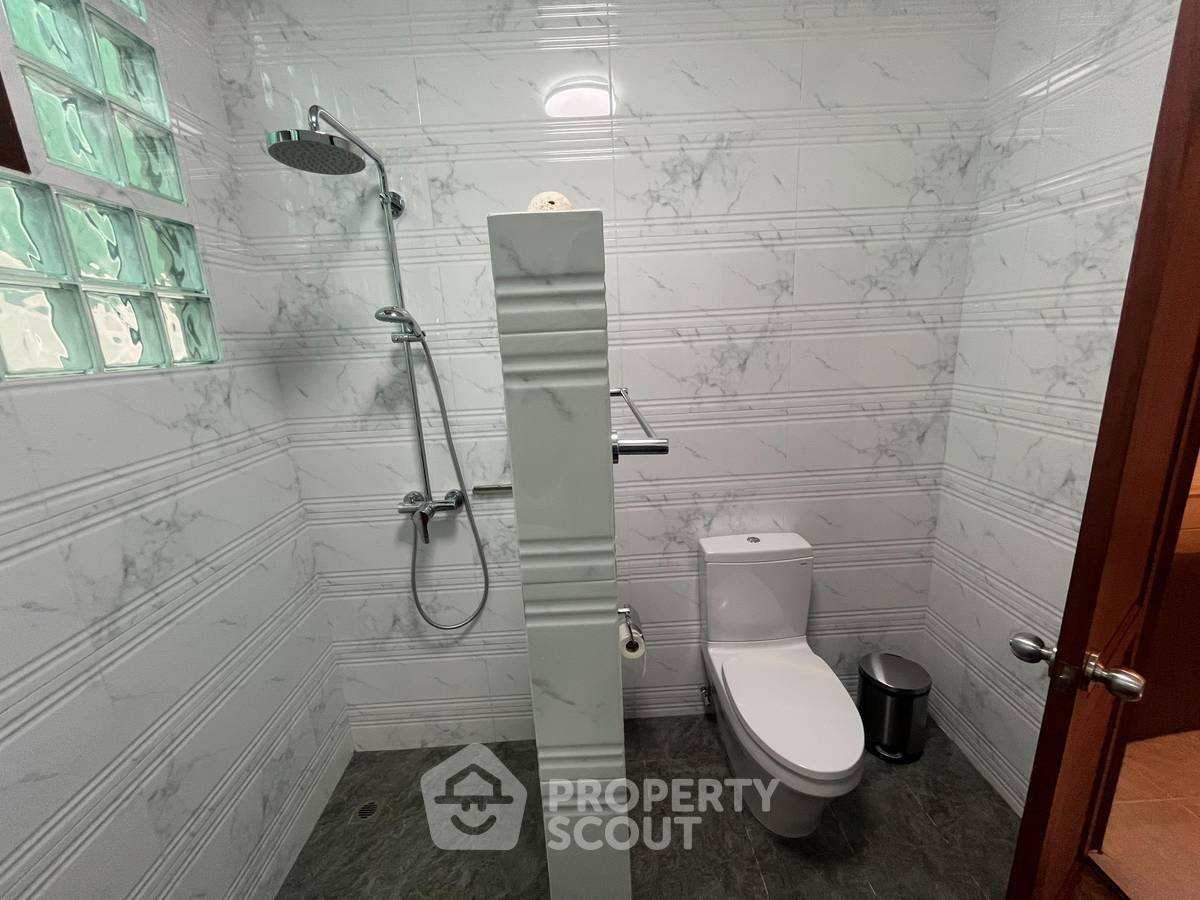 picture Unique 6-BR Pool Villa next to Market Village (ID 3293800) - 19/49