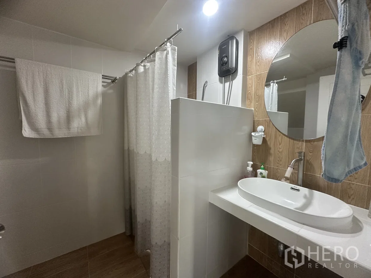 รูป ขาย ทาวน์เฮาส์ 4 ห้องนอน Baan Fah Piyarom Terrace Phase 12 ลาดสวาย ลำลูกกา ปทุมธานี - รูปที่ 8/17