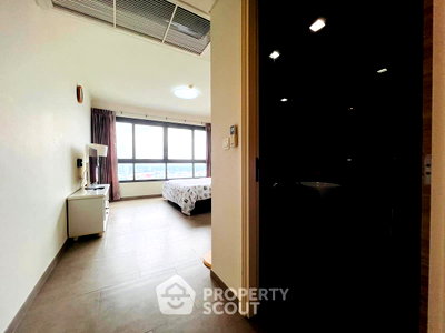 Condos for sale : 27th-Floor 2-BR Condo For Sale At Zire Wongamat (ID 3281965)