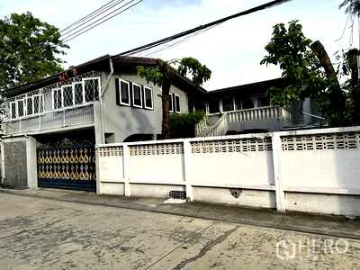 Home office for rent พัฒนาการ 32 : For rent Home Office 800 sq.m. in Suan Luang, Suan Luang, Bangkok