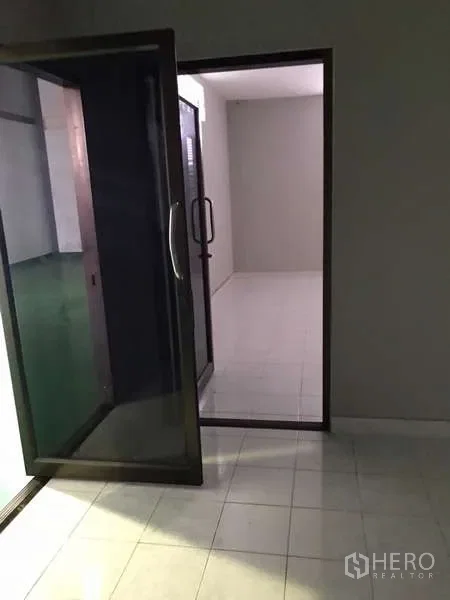 picture For rent Factory 800 sqm in Bang Phli, Samut Prakan - 18/19