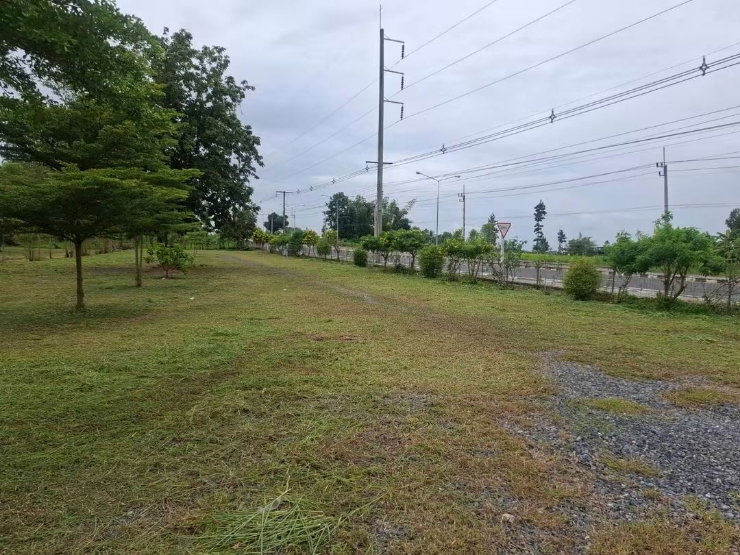 รูป ขายที่ดิน 5 ไร่ ติดถนนใหญ่ 4 เลน อำเภอเมืองหนองบัวลำภู หน้ากว้าง 70 เมตร ราคา 6,999,000 บาท - รูปที่ 3/8