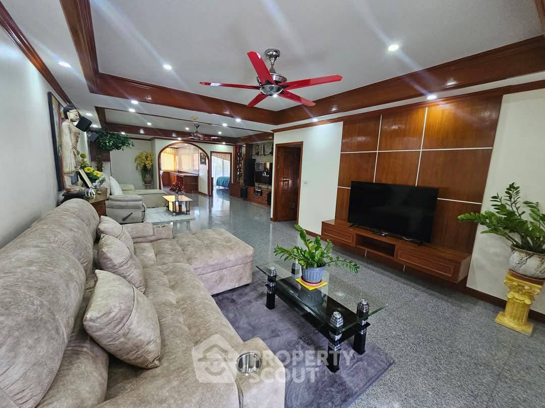 รูป คอนโด 2-ห้องนอน ที่ จอมเทียน พลาซ่า คอนโดเทล ใกล้ หาดจอมเทียน (ID 3281704) - รูปที่ 9/28