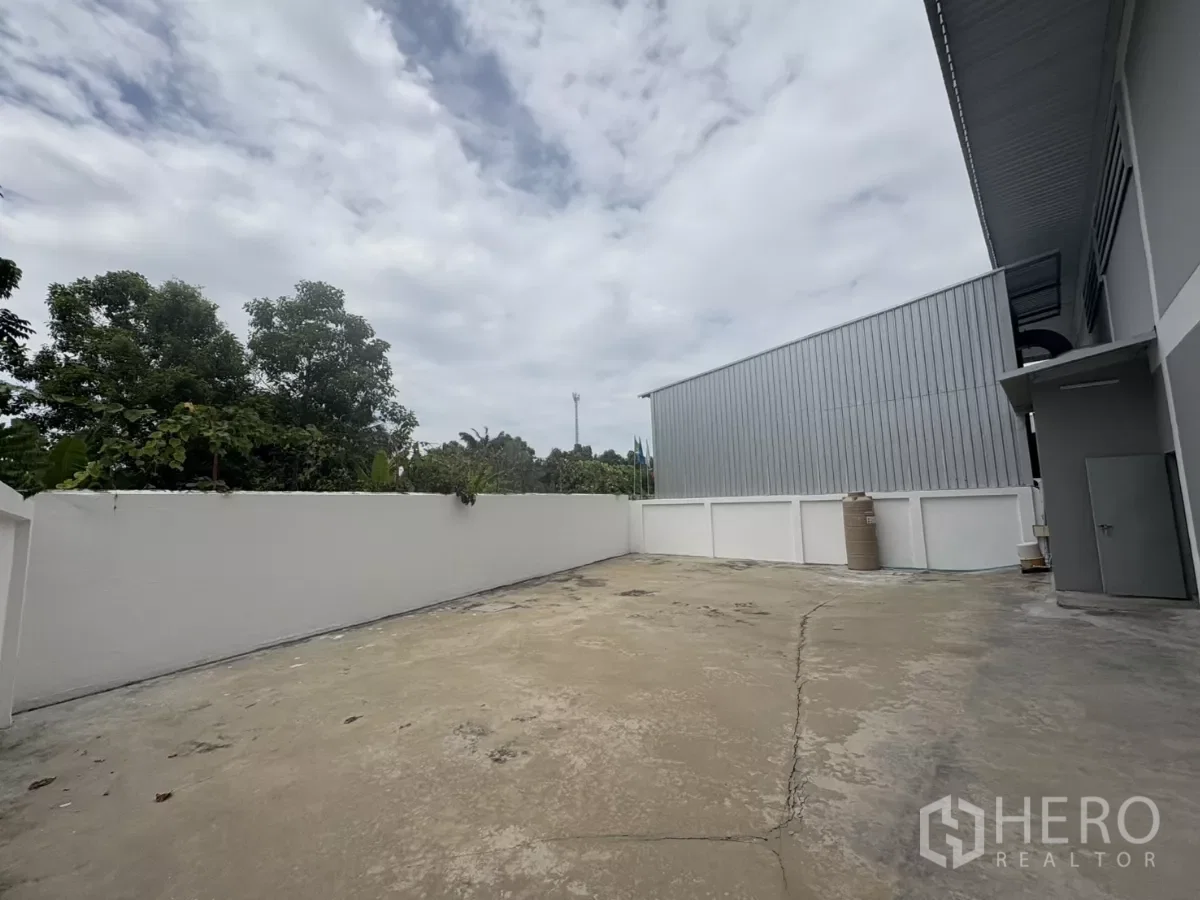 picture For rent Factory 590 sqm in Phra Samut Chedi, Samut Prakan - 16/17