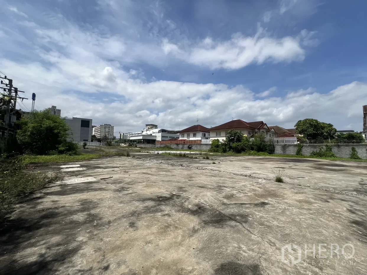 รูป ที่ดิน 1895 ตรว หัวหมาก บางกะปิ กรุงเทพมหานคร - รูปที่ 4/9