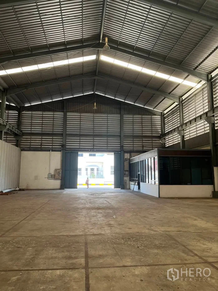 picture For rent Warehouse 2280 sq.m. in Bang Phli, Samut Prakan - 4/12