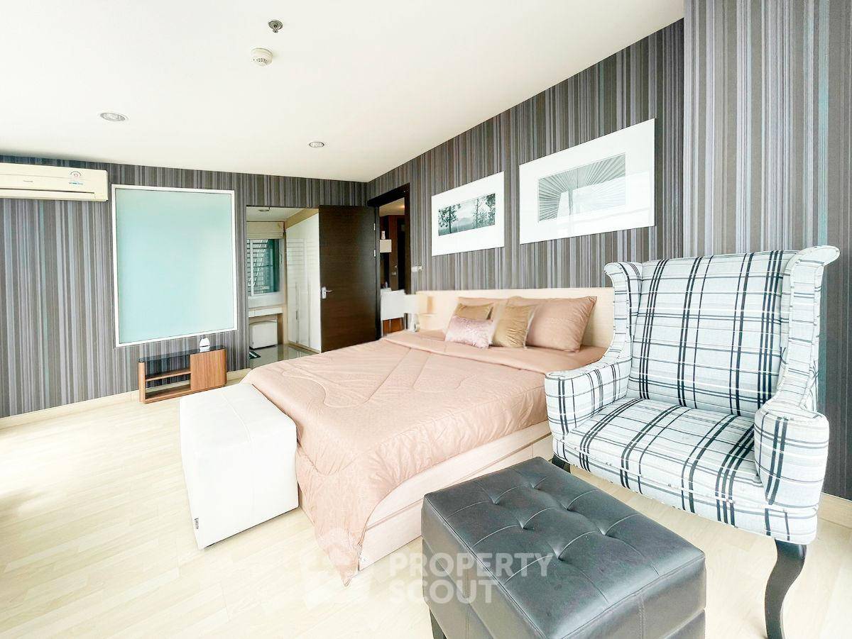 picture 2-BR Condo at Rhythm Ratchada near MRT Ratchadaphisek (ID 2641695) - 1/3