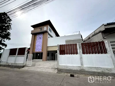 เช่าโรงงาน เขตบึงกุ่ม : ให้เช่าหรือขาย โกดัง 750 ตรม นวลจันทร์ บึงกุ่ม กรุงเทพมหานคร