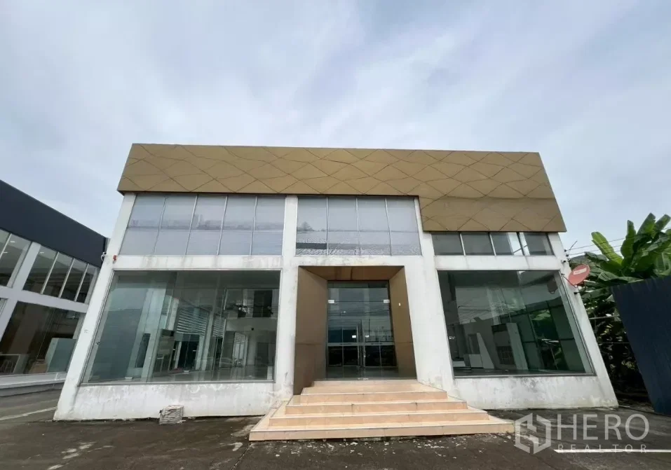 รูป ให้เช่า โชว์รูม 1000 ตรม ราษฎร์พัฒนา สะพานสูง กรุงเทพมหานคร - รูปที่ 1/5