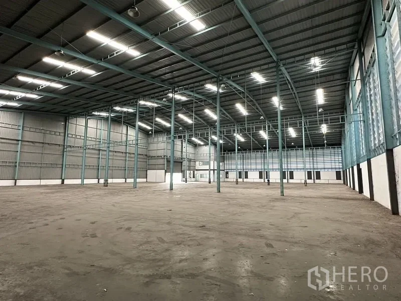 picture For rent Warehouse 3050 sqm in Mueang Samut Prakan, Samut Prakan - 7/12