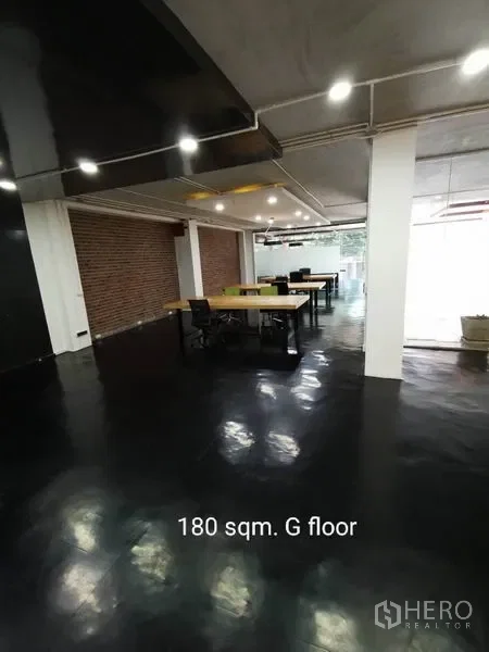รูป ให้เช่า ออฟฟิศ 180 ตรม คลองตันเหนือ วัฒนา กรุงเทพมหานคร BTS เอกมัย - รูปที่ 1/10
