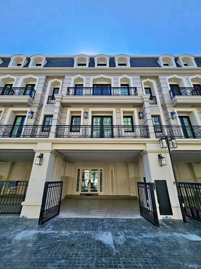 รูป LTHC16139 - Luxury Townhouse for Rent Rama 3 | The Welton Rama 3 | 360 sq.m. | 3 Beds 4 Baths | Rooftop Terrace | 150K - รูปที่ 2/8