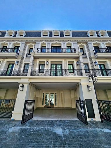 3-bed townhouse for rent, 360 sqm, 32 sq wah, The Welton Rama 3