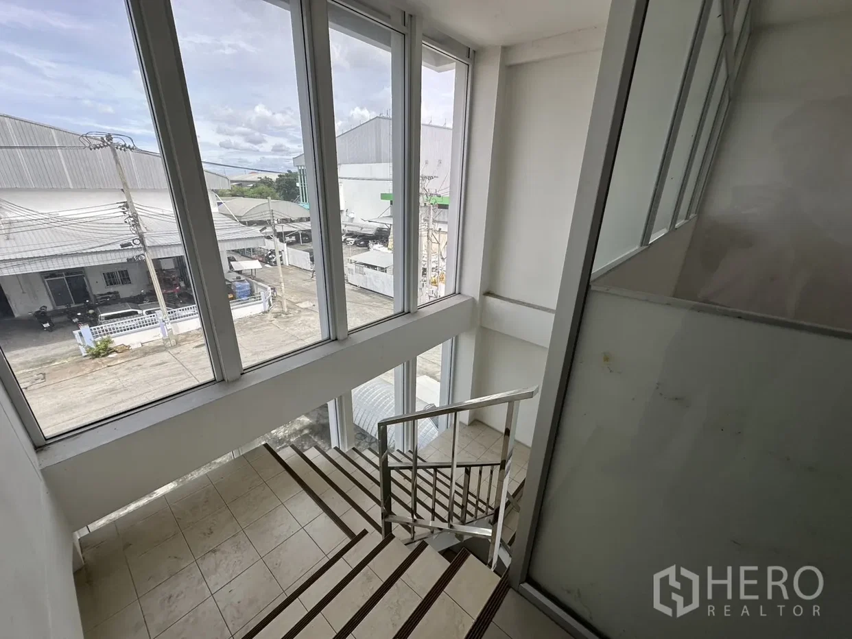 รูป ให้เช่า โรงงาน 1800 ตรม บางพลี สมุทรปราการ - รูปที่ 19/30