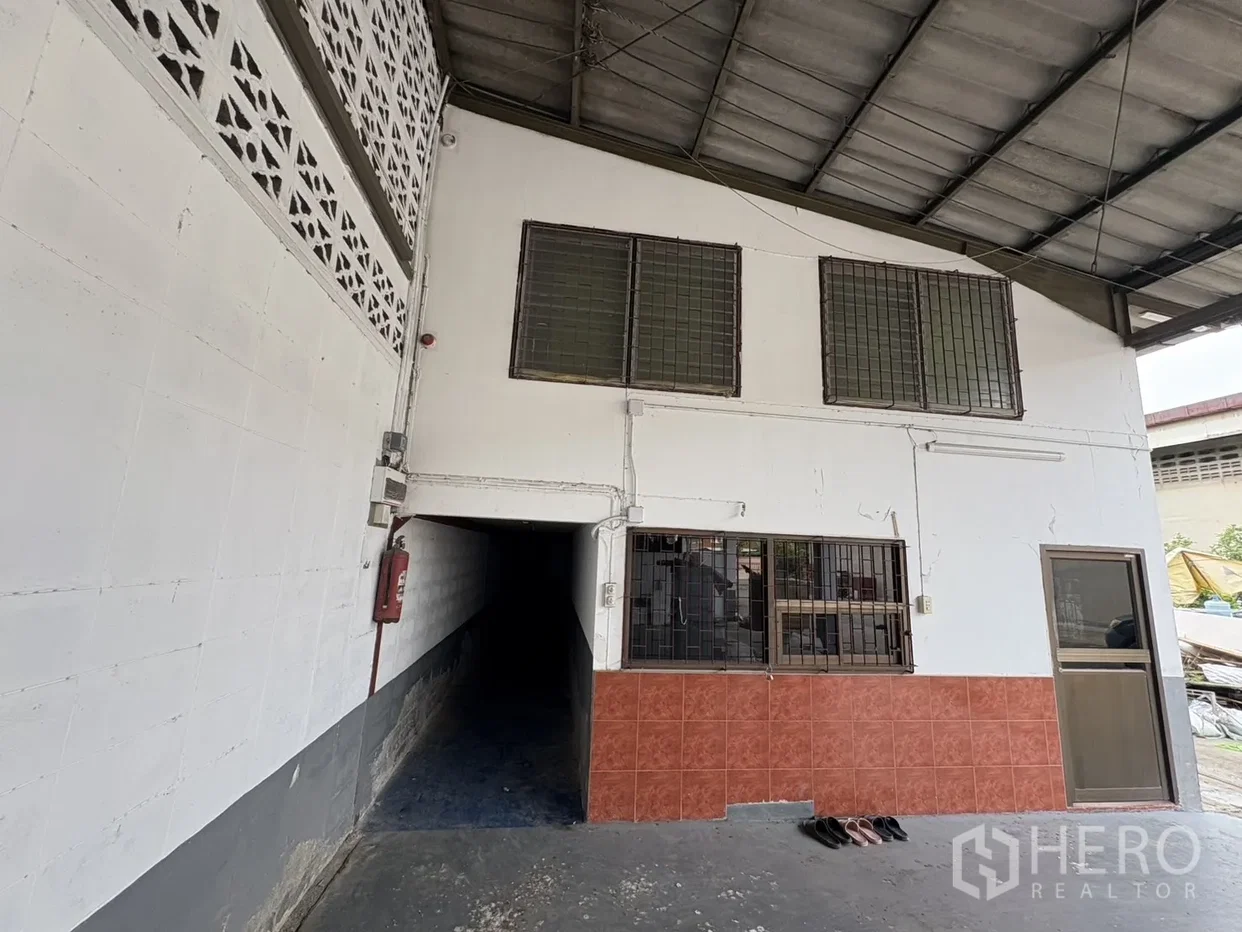 รูป ให้เช่า โกดัง 700 ตรม ท้ายบ้านใหม่ เมืองสมุทรปราการ สมุทรปราการ BTS สายลวด - รูปที่ 4/8