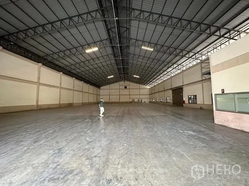 รูป ให้เช่า โกดัง 2100 ตรม บางเสาธง สมุทรปราการ - รูปที่ 4/8