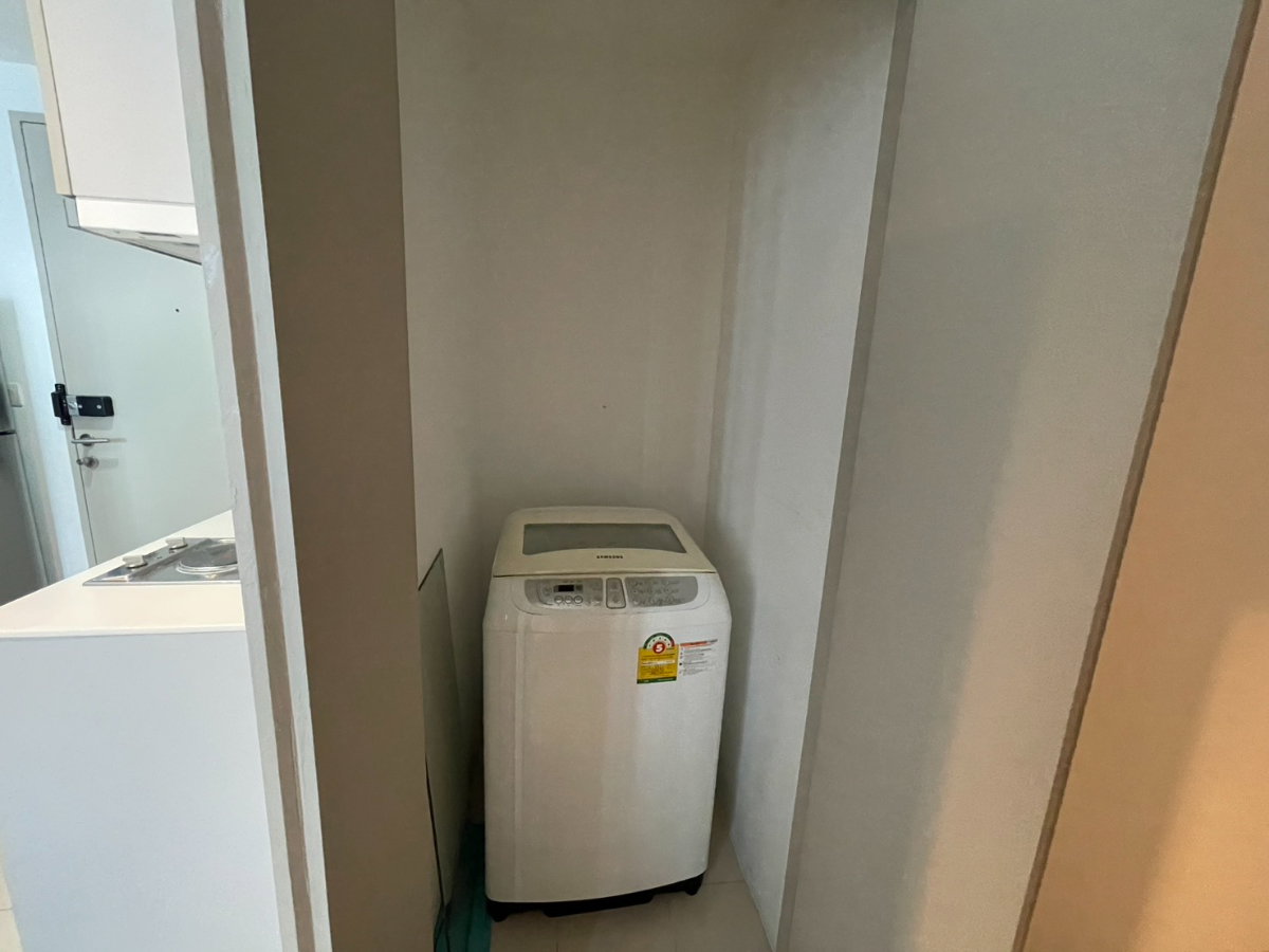 รูป ขายคอนโด Ideo Mobi Sathorn ไอดีโอ โมบิ สาทร ติด BTS กรุงธนบุรี   2 ห้องนอน 2 ห้องน้ำ วิวสระ ทำเลดี เดินทางสะดวก - รูปที่ 14/27