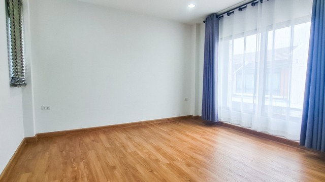 รูป บ้านเดี่ยวให้เช่า ดิ เอ็มเบรส จตุโชติ - หทัยราษฎร์ ถนนไทยรามัญ กรุงเทพมหานคร - รูปที่ 7/8