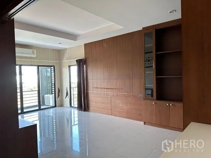 picture For rent Home Office 489 sqm in Mueang Samut Prakan, Samut Prakan - 4/12
