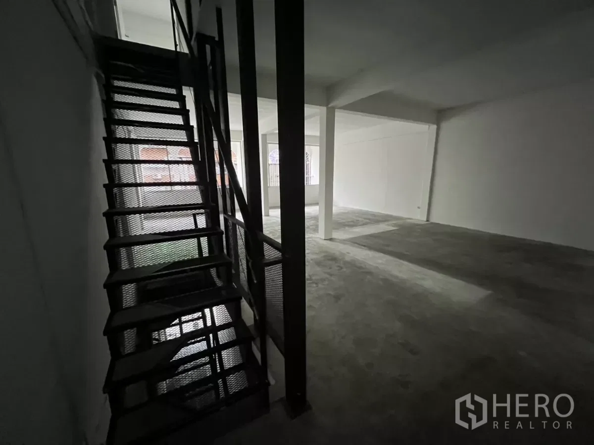 รูป ให้เช่า ตึกแถว 175 ตรม คลองตันเหนือ วัฒนา กรุงเทพมหานคร BTS ทองหล่อ - รูปที่ 9/13