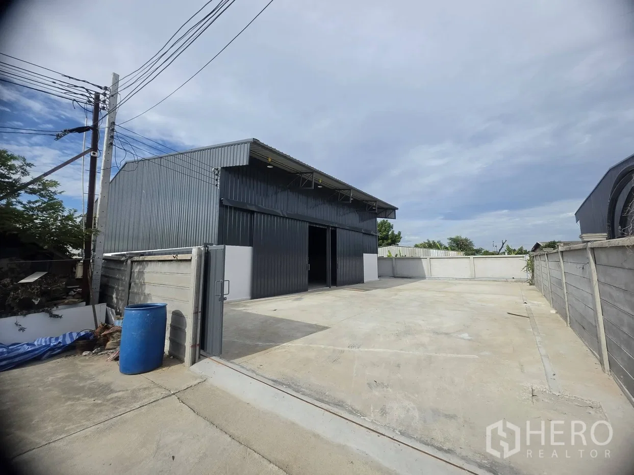 picture For rent Warehouse 250 sq.m. in Mueang Samut Prakan, Samut Prakan - 1/8