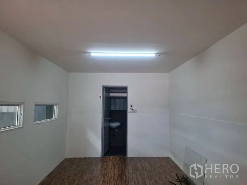 picture For rent Warehouse 220 sqm in Lat Phrao, Bangkok - 6/8