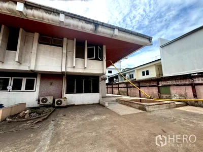 Houses for rent J Avenue Thonglor : For Rent or Sale 5 Bedroom Detached House in Phra Khanong Nuea, Watthana, Bangkok BTS Phra Khanong
