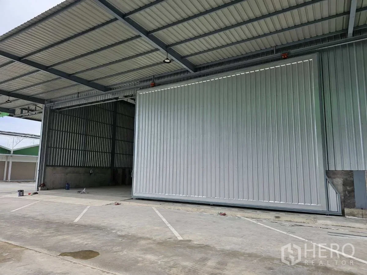 รูป ให้เช่า โกดัง 1600 ตรม ลำลูกกา ปทุมธานี - รูปที่ 1/8