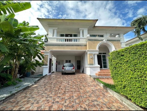 For Rent Luxury Detached House in Nuntawan Suanluang R9 Park Village Located in the good environment village near Suanluang R9 Park