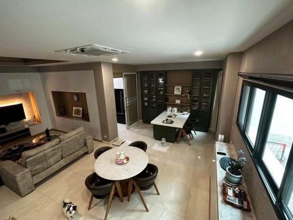 รูป LTH16141 - Luxury Corner Townhome for Rent Sathorn–Narathiwas | The Legend | 480 sq.m. | 4 Beds 6 Baths | 120K | ทาวน์โฮมหรูให้เช่า สาทร–นราธิวาส - รูปที่ 1/9