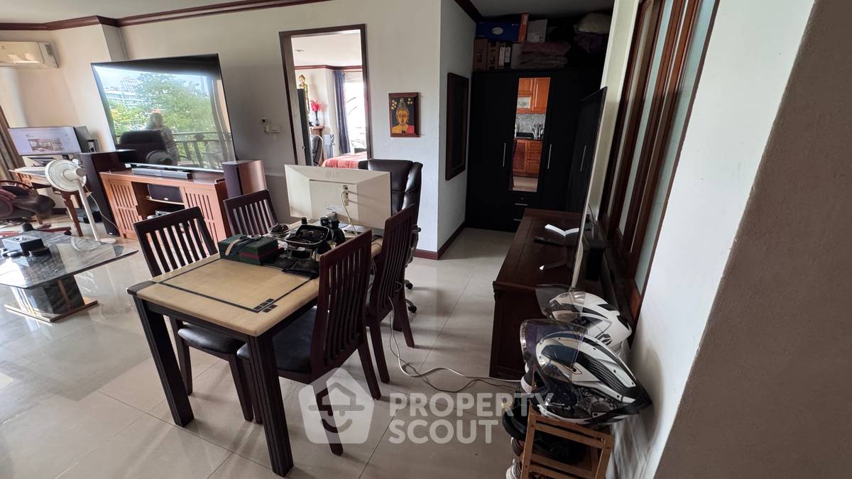 picture Spacious 1-BR 104 Sqm At Royal Hill Resort Condominium (ID 3281840) - 29/31